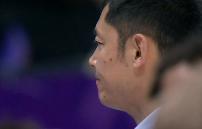 北控男篮主场不敌南京同曦 张庆鹏落寞引出防守