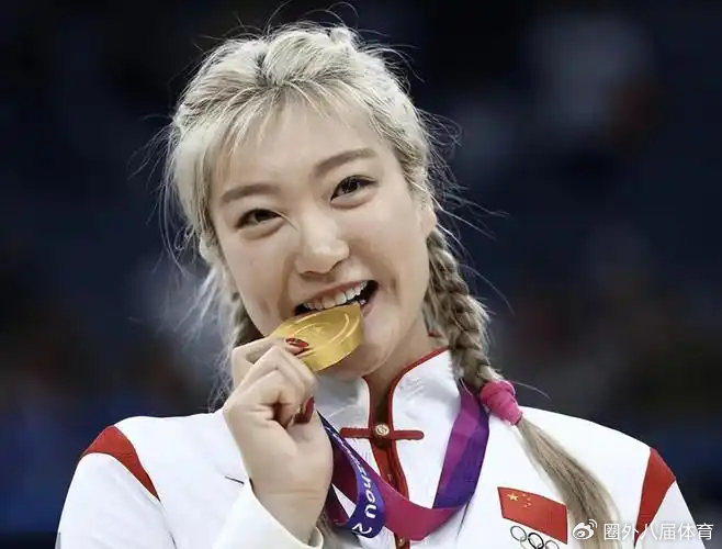 李梦加盟土耳其豪门费内巴切冲击联赛 或为重返