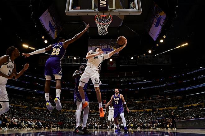 湖人末节发力掀翻篮网 特拉奥雷惨淡表现引质疑