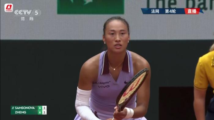 郑钦文击败萨姆索诺娃晋级法网八强，创造个人