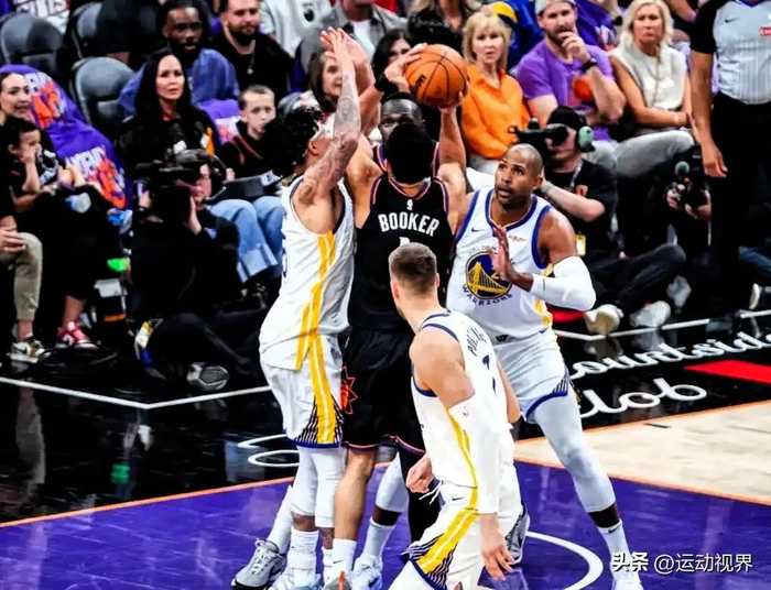 太阳队逆转勇士晋级季后赛 杰伦-格林与布克冲突