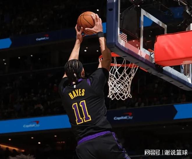 湖人逆转火箭取3-0领先 詹姆斯封神斯玛特爆发